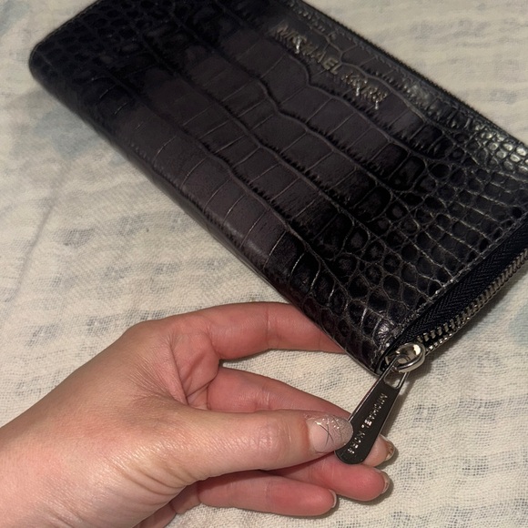 Michael Kors Shiny Black Croc-Embossed Zip Wallet - Picture 4 of 4